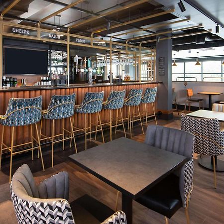 Отель Ibis Styles London Gatwick Airport Кролей Экстерьер фото