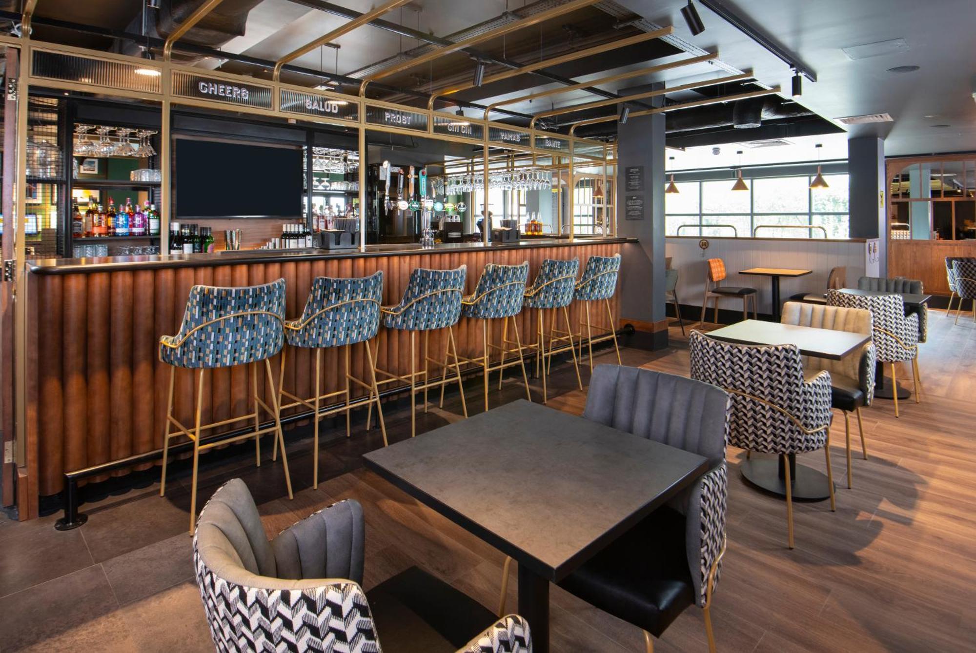 Отель Ibis Styles London Gatwick Airport Кролей Экстерьер фото