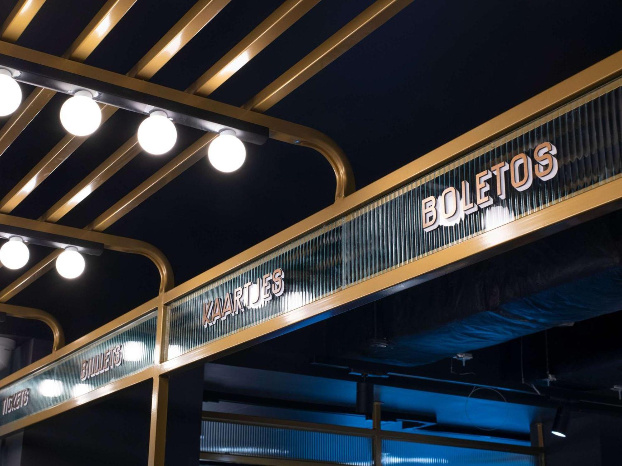 Отель Ibis Styles London Gatwick Airport Кролей Экстерьер фото