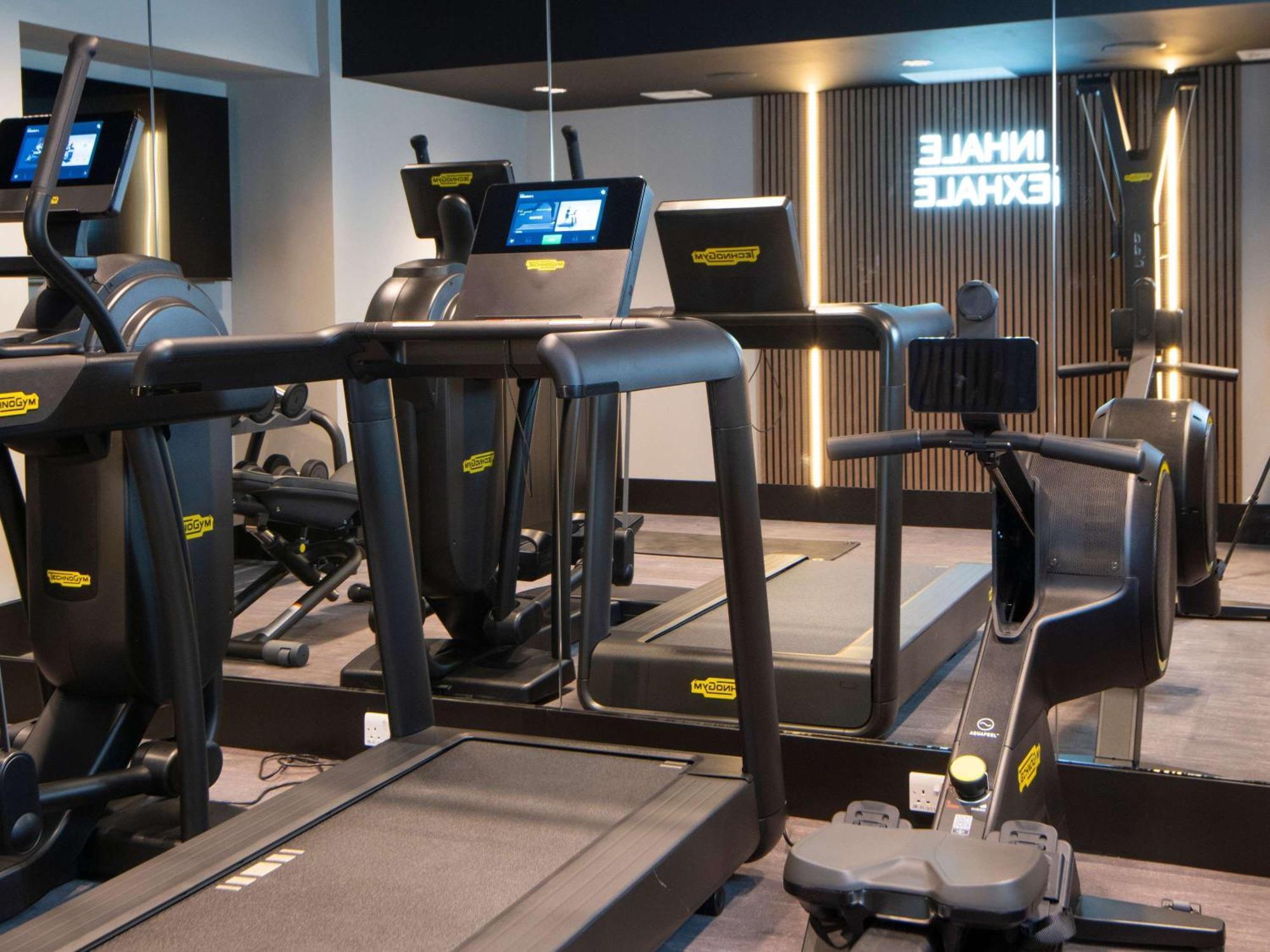 Отель Ibis Styles London Gatwick Airport Кролей Экстерьер фото