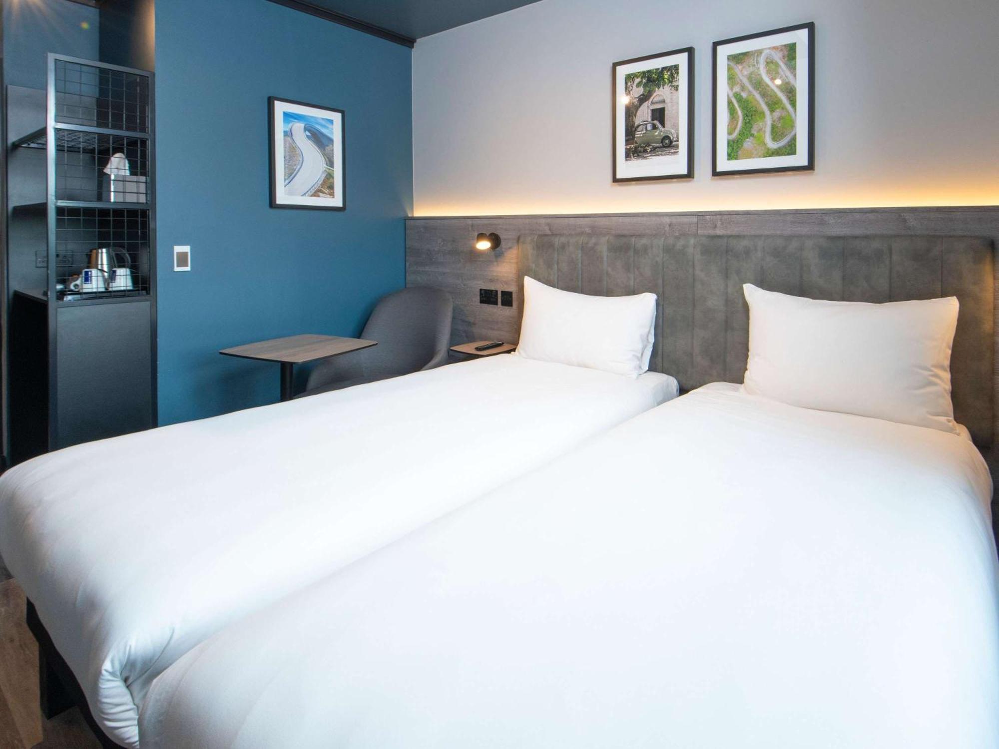 Отель Ibis Styles London Gatwick Airport Кролей Экстерьер фото