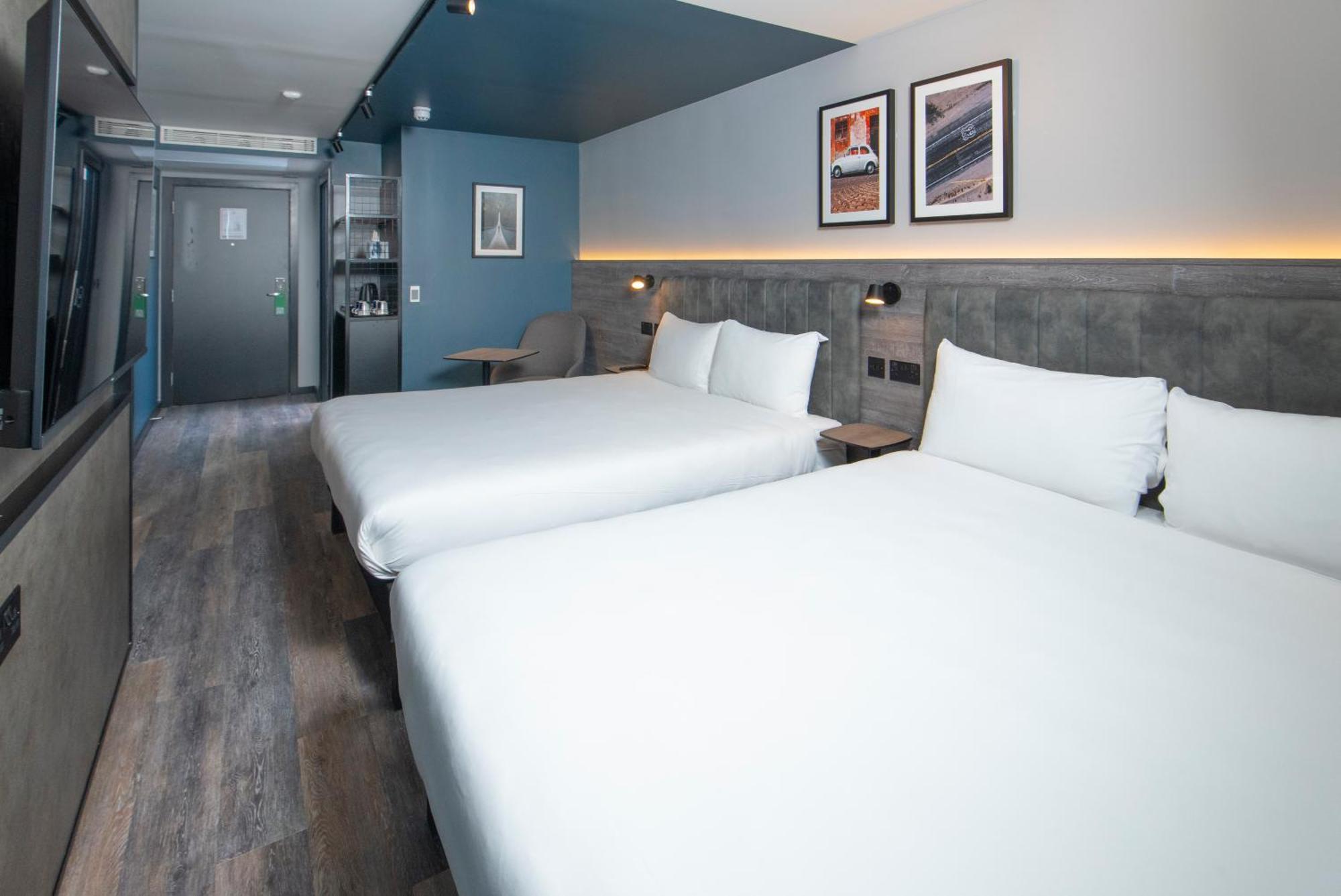 Отель Ibis Styles London Gatwick Airport Кролей Экстерьер фото